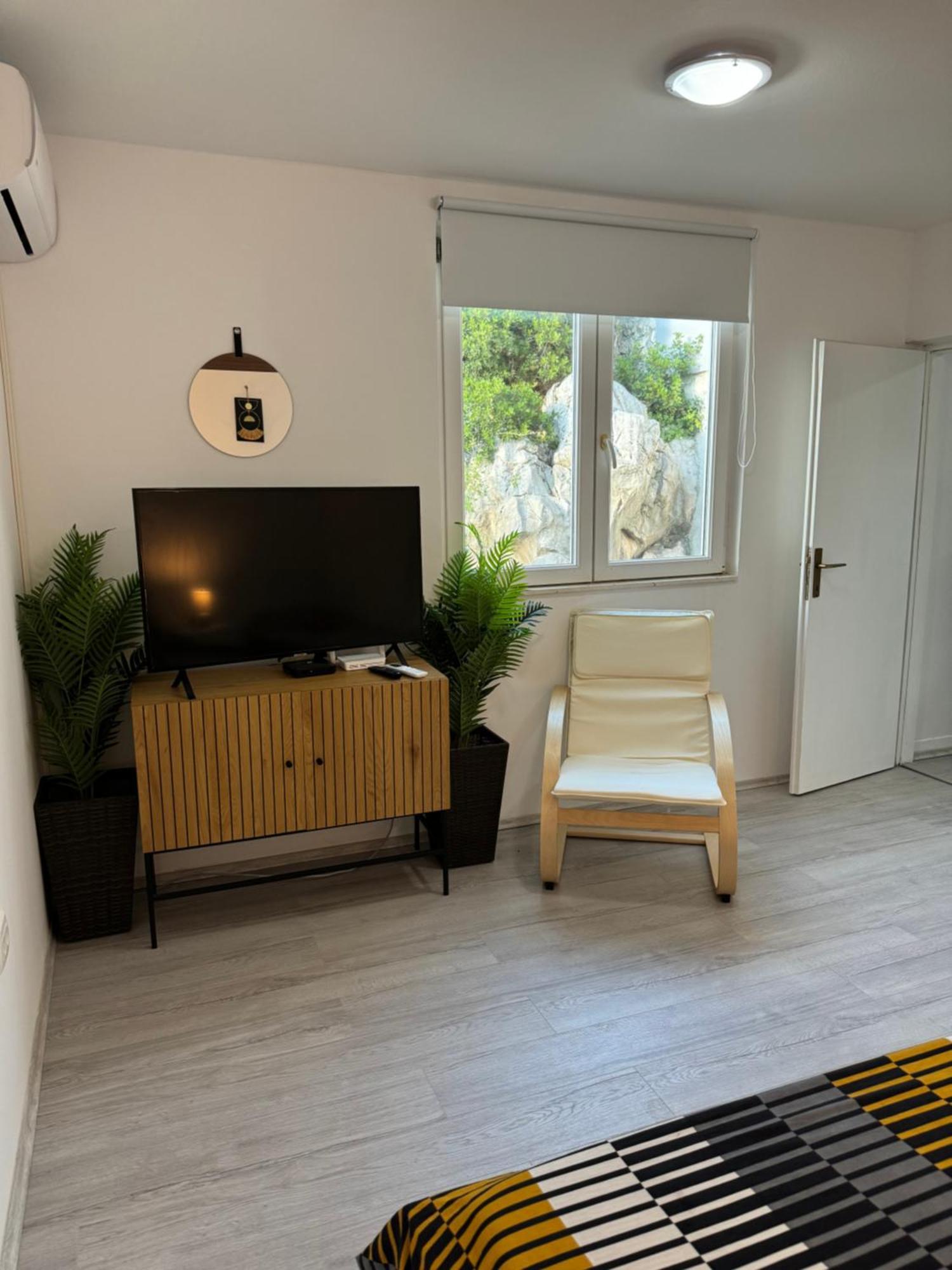 Apartman Laura Плоче Екстериор снимка