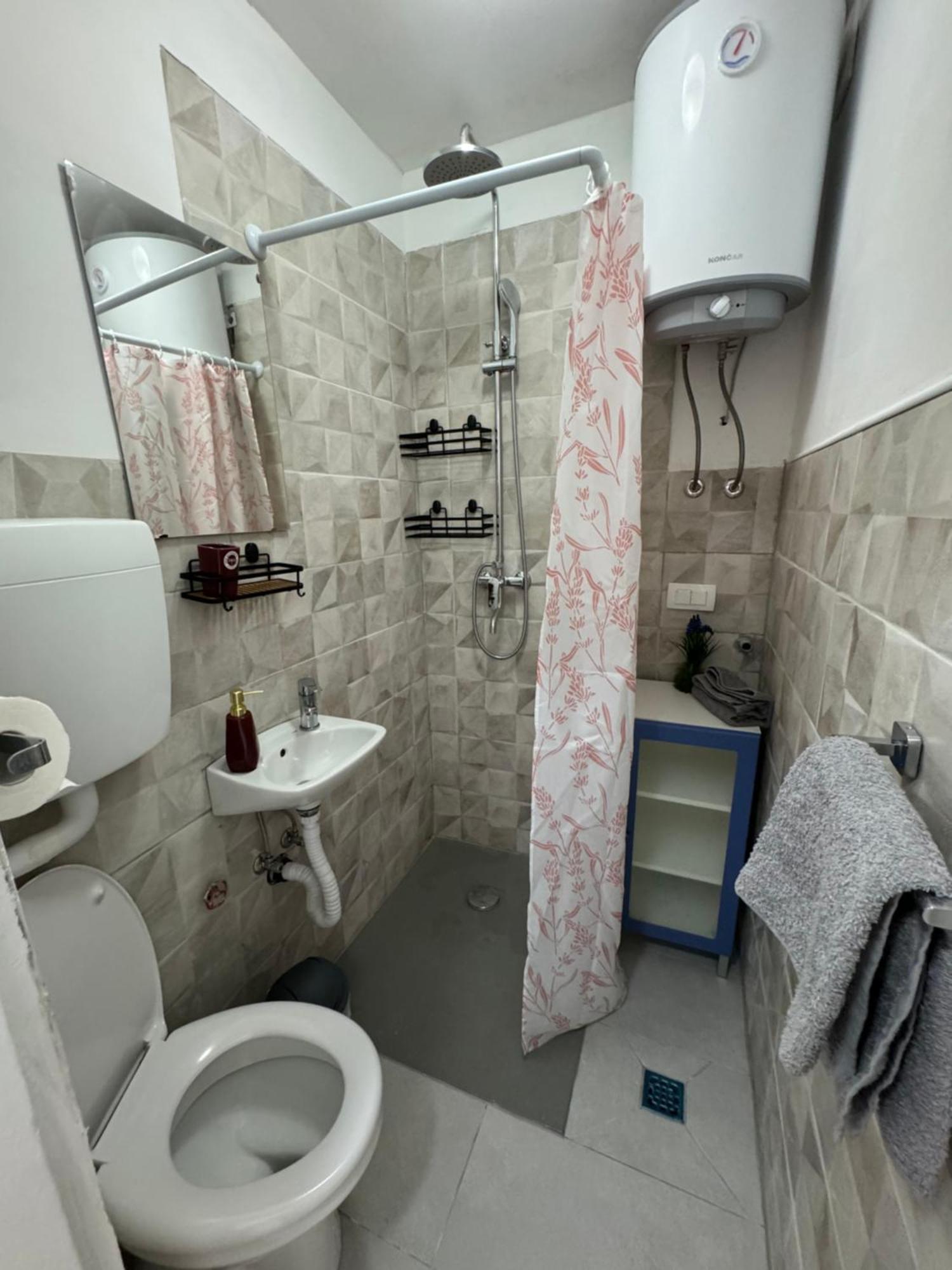 Apartman Laura Плоче Екстериор снимка